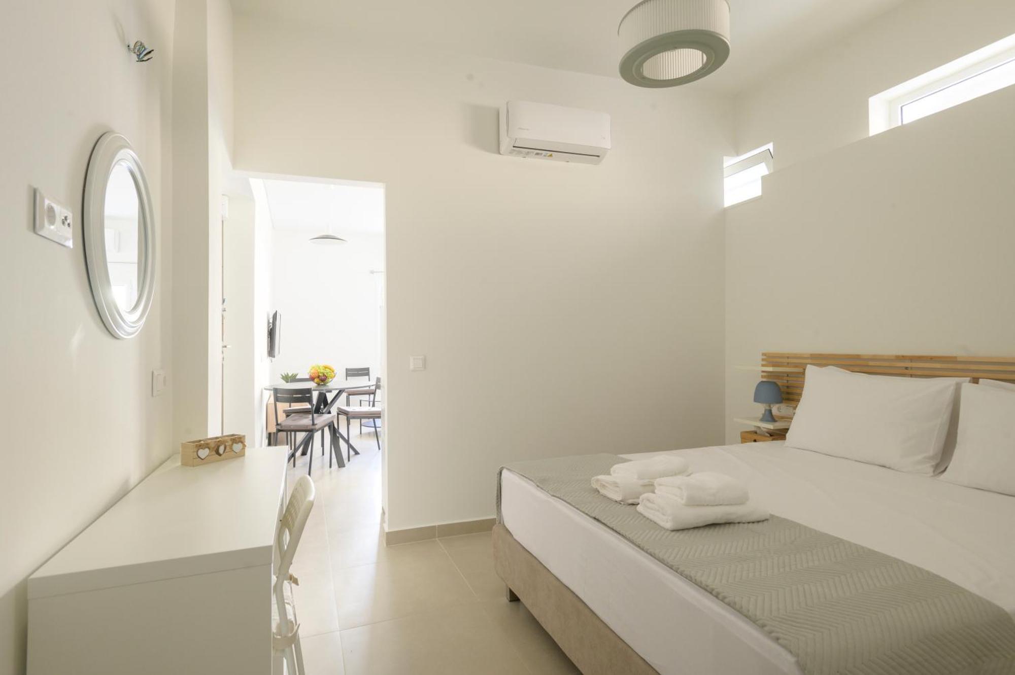 Pylos Apartments Экстерьер фото